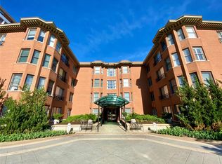 750 S Hanley Rd APT 110, Saint Louis, MO 63105