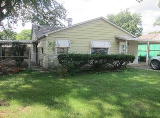 949 N Dirksen Pkwy, Springfield, IL 62702