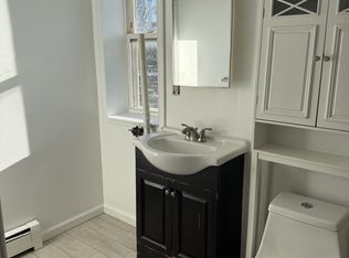 54 Chestnut St SUITE 2, Hartford, CT 06120