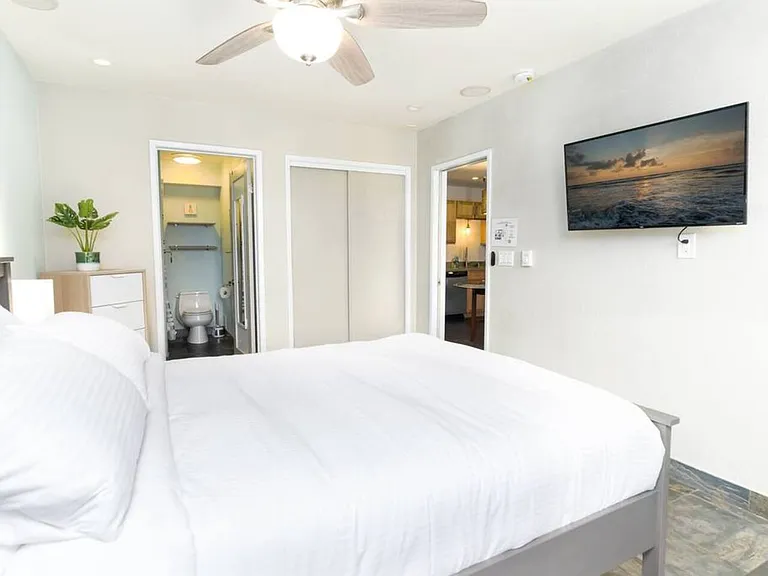 2990 Mission Blvd #202 — Photo 7