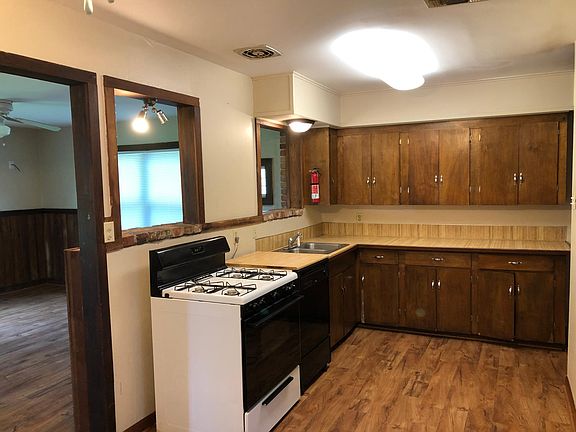 2nd image of 4941 Country Club Ct