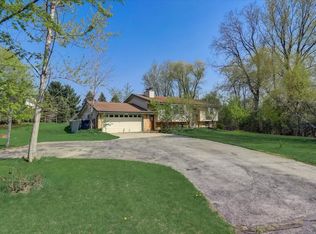 1728 Cherokee Dr, West Bend, WI 53090