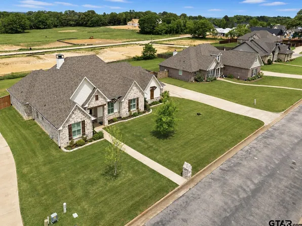 226 Sunnys Halo Blvd, Bullard, TX 75757