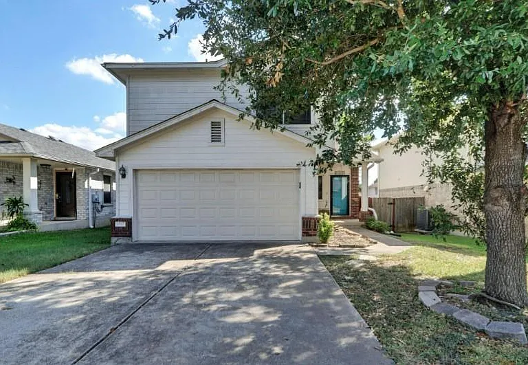 1017 Doras Dr — Photo 3