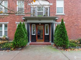 901 NE 43rd St APT 104, Seattle, WA