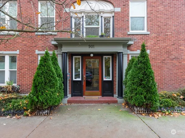901 NE 43rd Street #104, Seattle, WA 98105