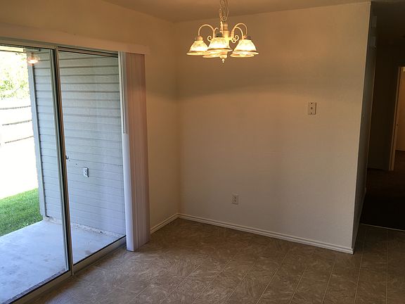 3rd image of 303 Creek St
