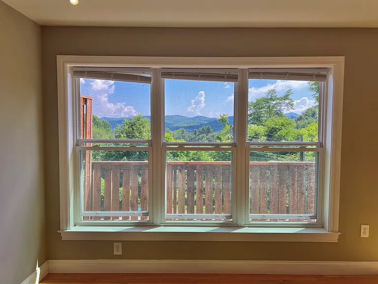 127 Sun Haven Ln — Photo 4