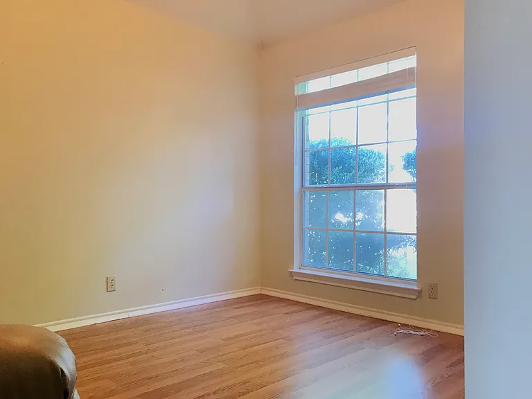 1307 Mesquite Rd — Photo 7