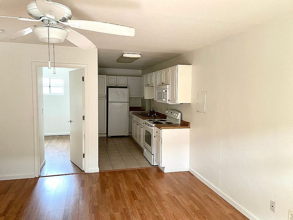 1st image of 1357 Rosecrans St APT C