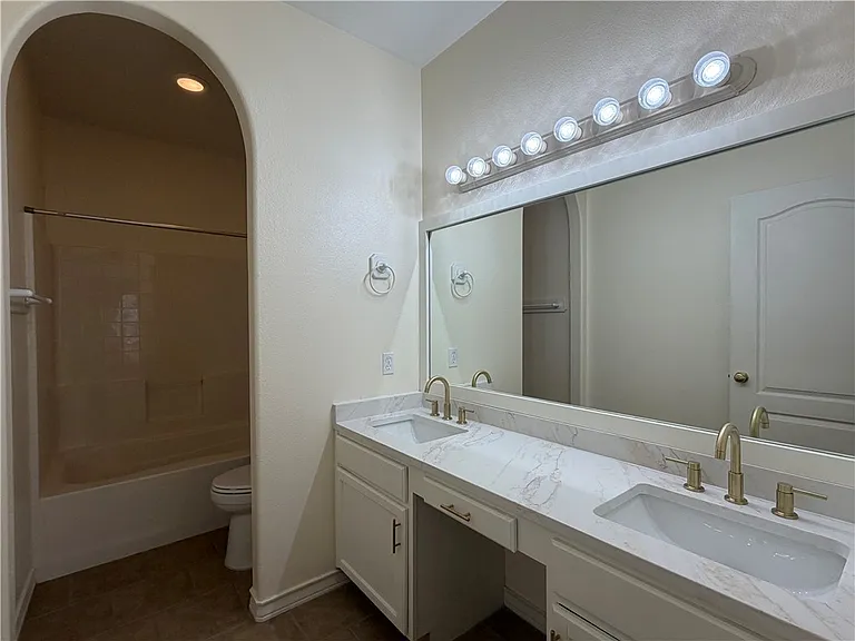 14901 Windward Dr — Photo 25