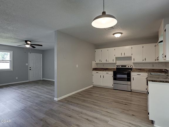 5th image of 818 Riverside Dr