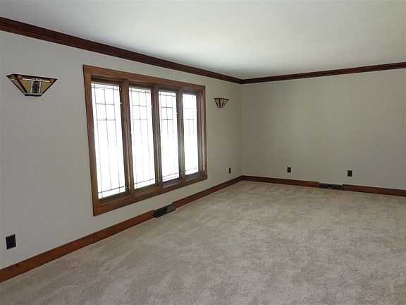 3rd image of 3107 Tam Oshanter Dr