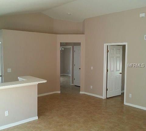3rd image of 7555 Oxford Garden Cir