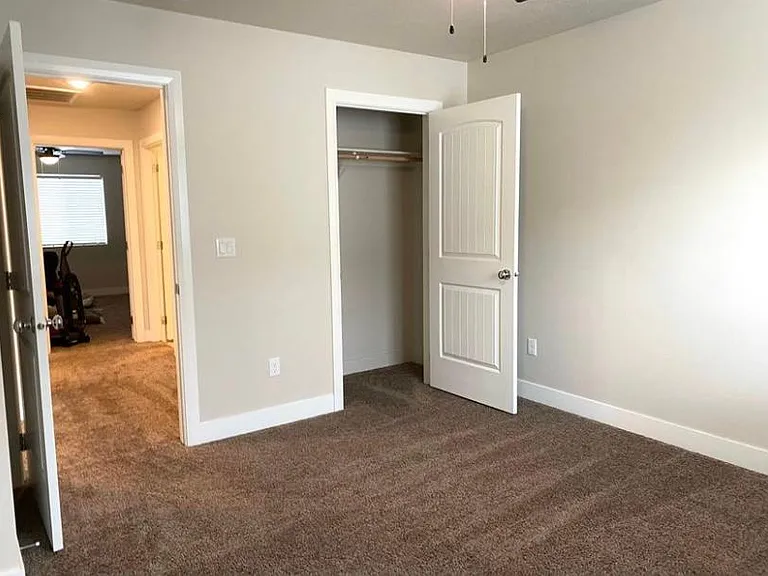 173 E Fiddlers Canyon Rd #60 — Photo 27