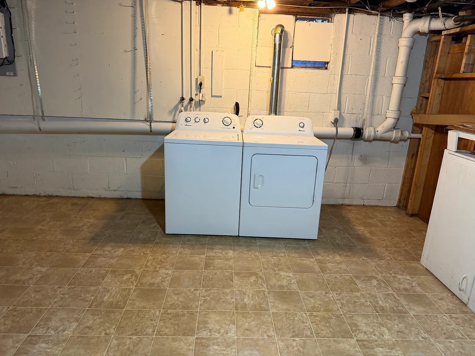 2 bed, 1796 sqft, $1,995 — Photo 4