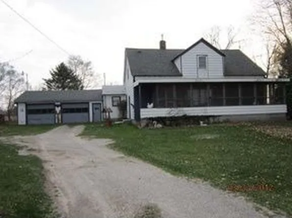 414 E Curtis Rd, Hope, MI 48628