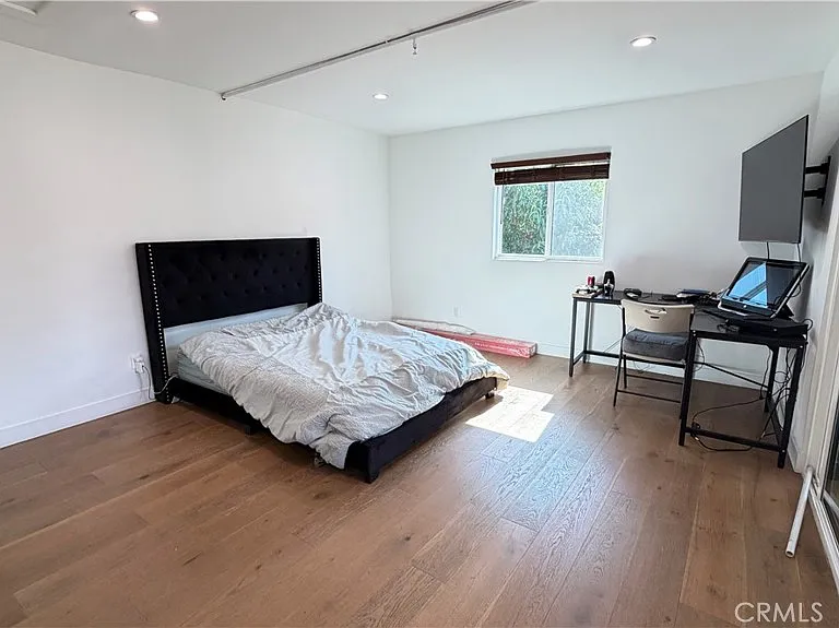 7257 Wilbur Ave — Photo 16