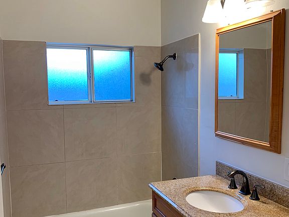 4th image of 28 Portola Ln