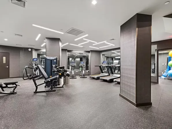 445 West 35th Street image 11 of 15