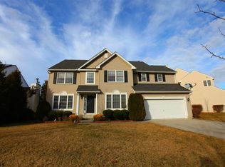4 Bedford Dr, Egg Harbor Township, NJ 08234