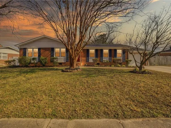 2869 E Point Dr, Chesapeake, VA 23321