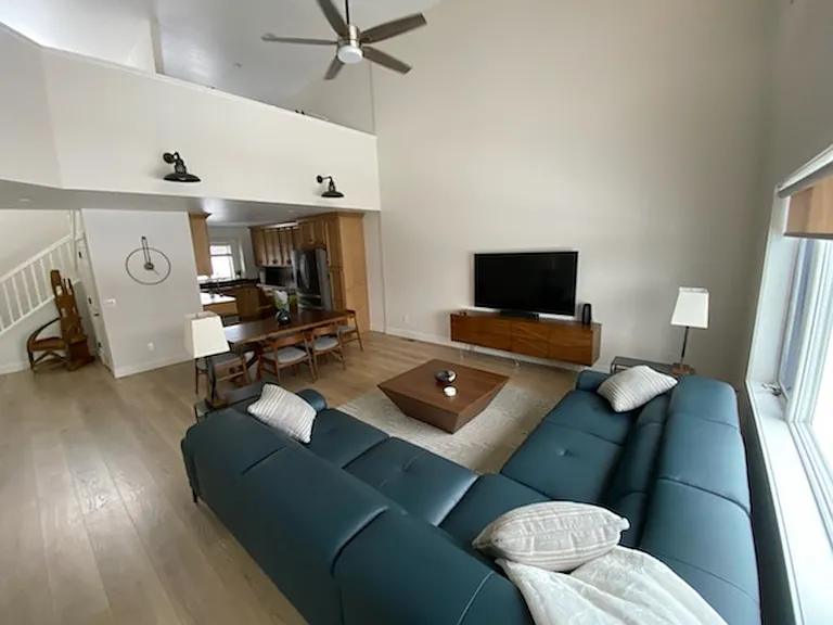 2048 Marina Ct — Photo 4