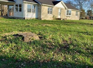 1415 Carthage Rd, Red Boiling Springs, TN 37150