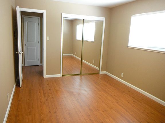 3rd image of 687 Ontario Court # Fl 1ST