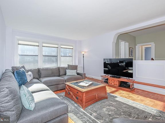 5th image of 4000 Cathedral Ave NW #531B