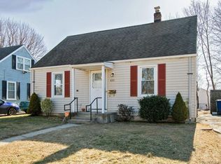 435 Ruth St, Bridgeport, CT 06606