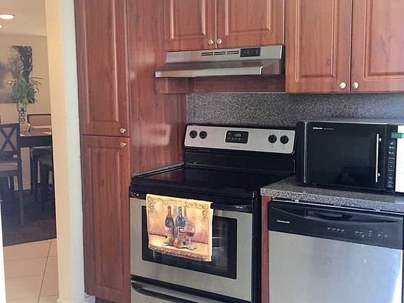 4th image of 3475 N Country Club Dr APT 511