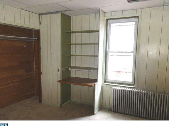 5th image of 56 E Locust St