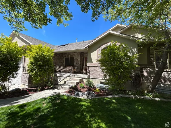 9575 Aztec Dr, Pleasant Grove, UT 84062