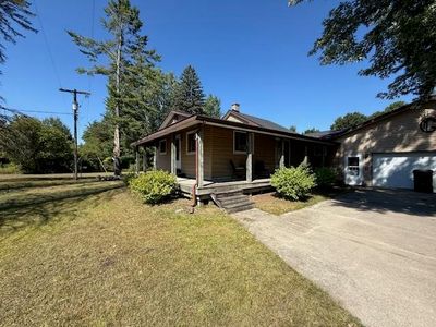 2852 W Neuman Rd, Rhodes, MI, 48652