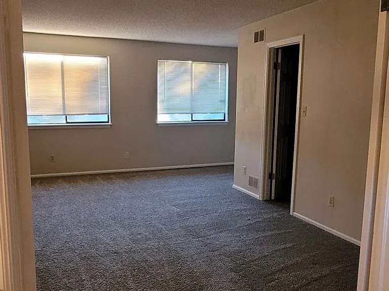 1062 S Yampa St — Photo 13