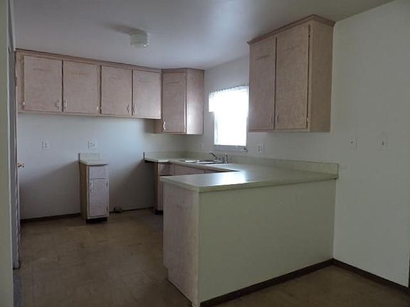 2nd image of 8348 Meadowlark Dr