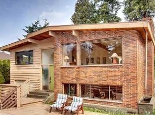 9666 48th Ave SW, Seattle, WA 98136