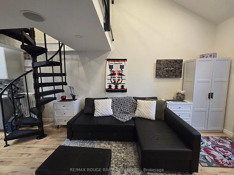 6 Lippincott St — Photo 8