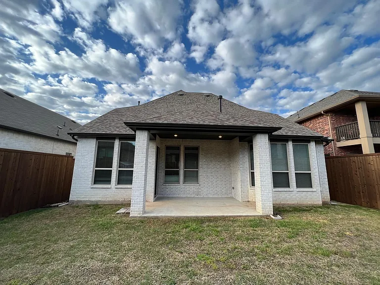 1317 Thrasher Dr — Photo 36