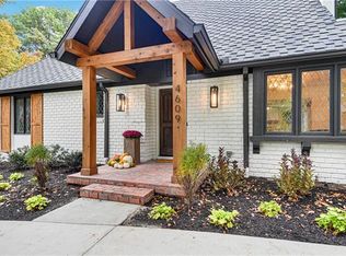 4609 W 82nd St, Prairie Village, KS 66208