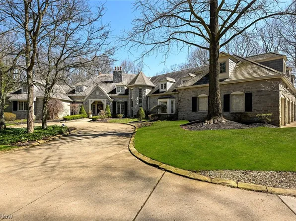 1170 Top Of The Hill Rd, Akron, OH 44333