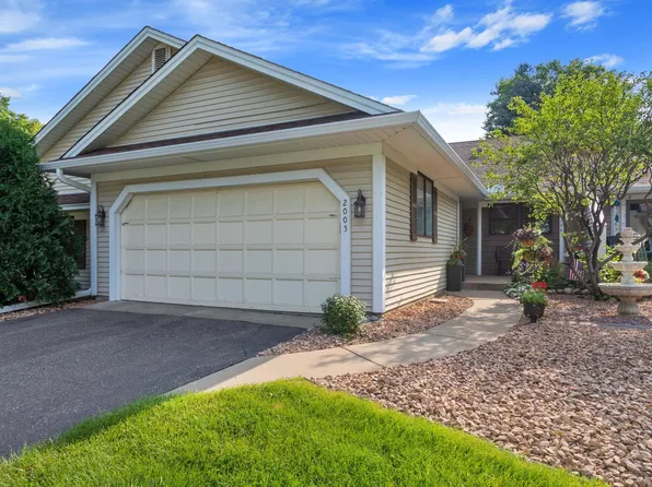 2005 28th Ave NW #102, New Brighton, MN 55112