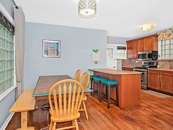 5th image of 1161 Gunderson Ave