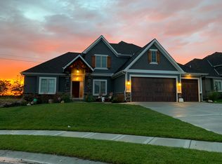 4502 NW Sienna Rdg, Riverside, MO 64150