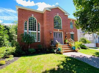 29 E Gouverneur Ave, Rutherford, NJ 07070