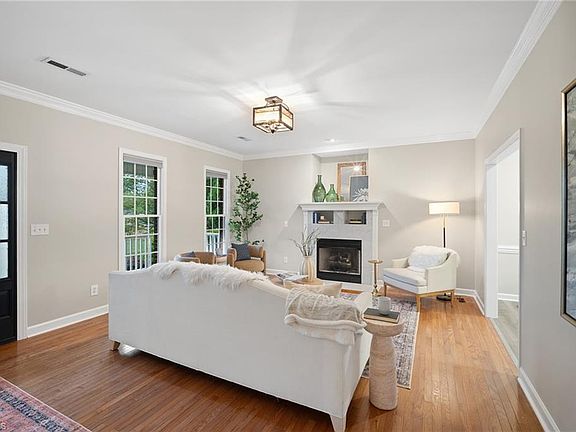 5th image of 277 Cummings Ct