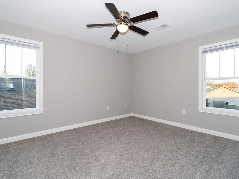 102 Bellbrook Ln — Photo 14