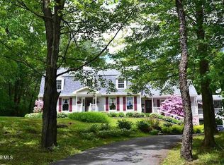 17 Johnny Cake Hollow Rd, Melrose, NY 12121