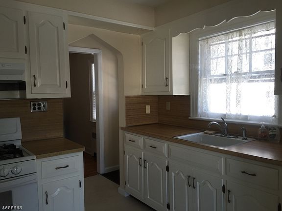 3rd image of 11 Elmwood Ave